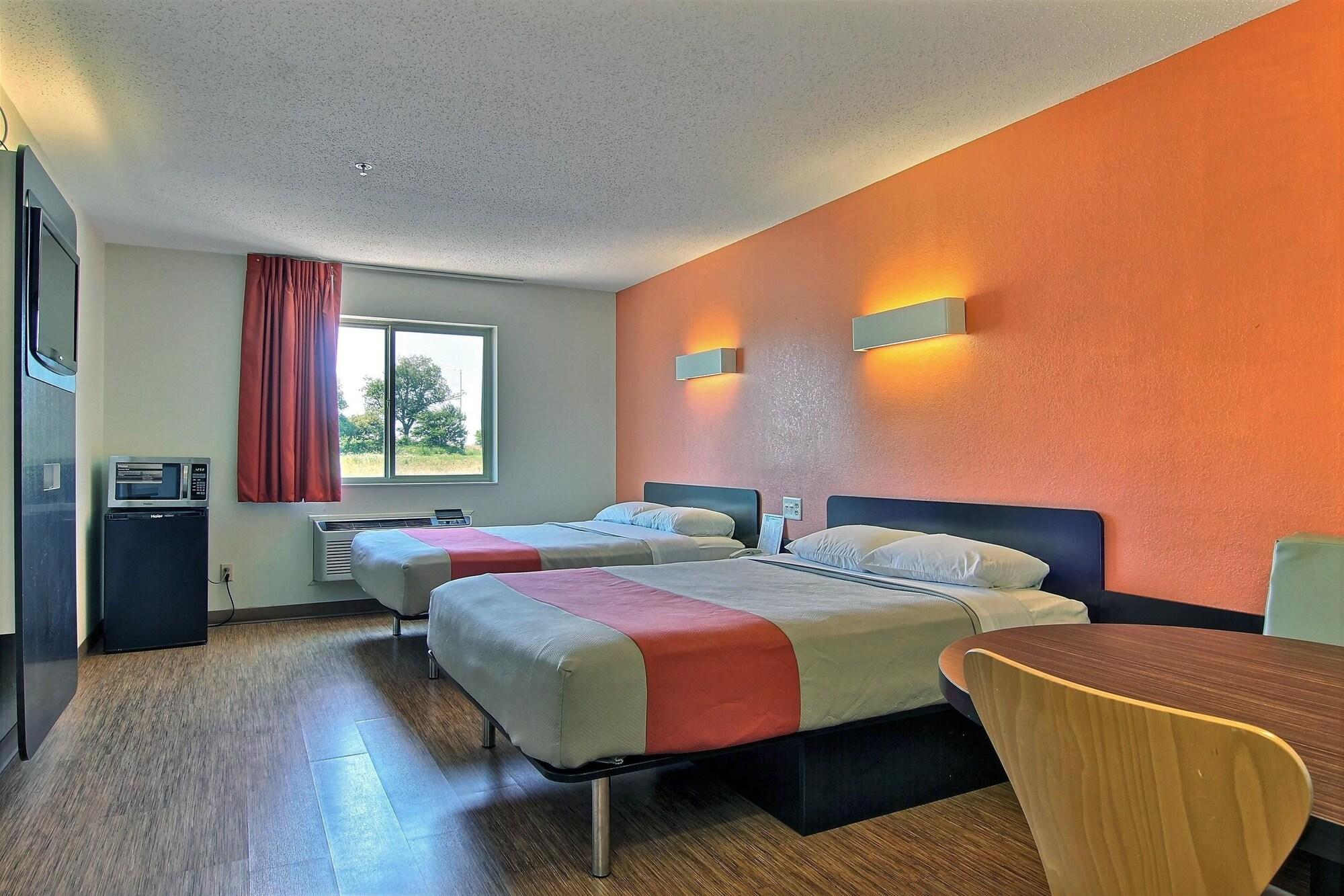 Motel 6-Gilman, Il Exterior photo